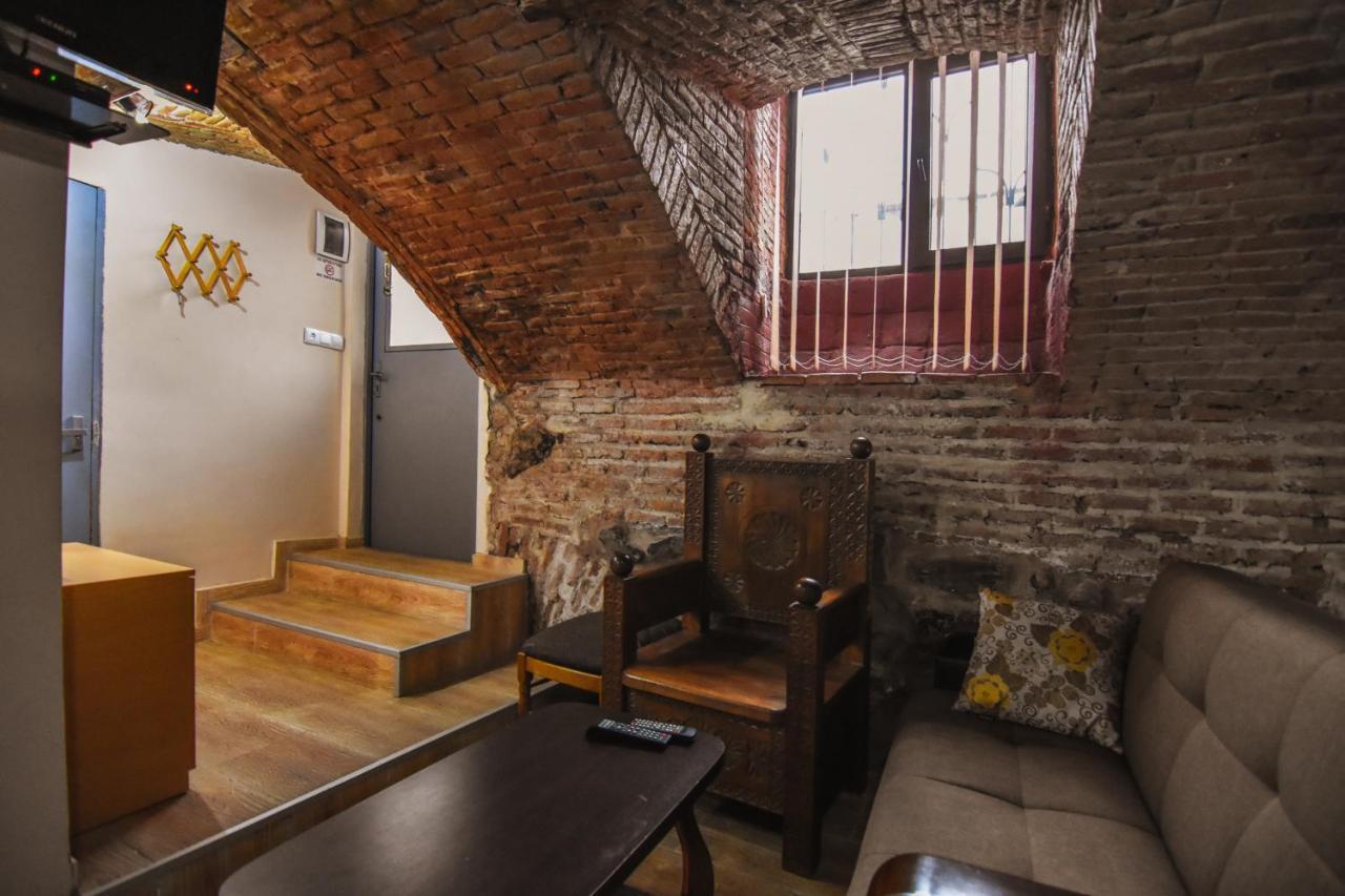 Guest House Kakabadzeebi 9 Tbilisi Buitenkant foto